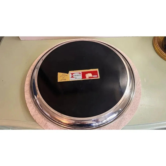 Black And Silver-Plated Vintage Tableware Round Metal Serving Tray - Picture 6 of 10